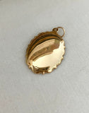 Oval Framed Gold Lovebirds Charm